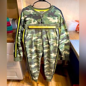 Eddie Bauer sweatshirt and sweatpants set